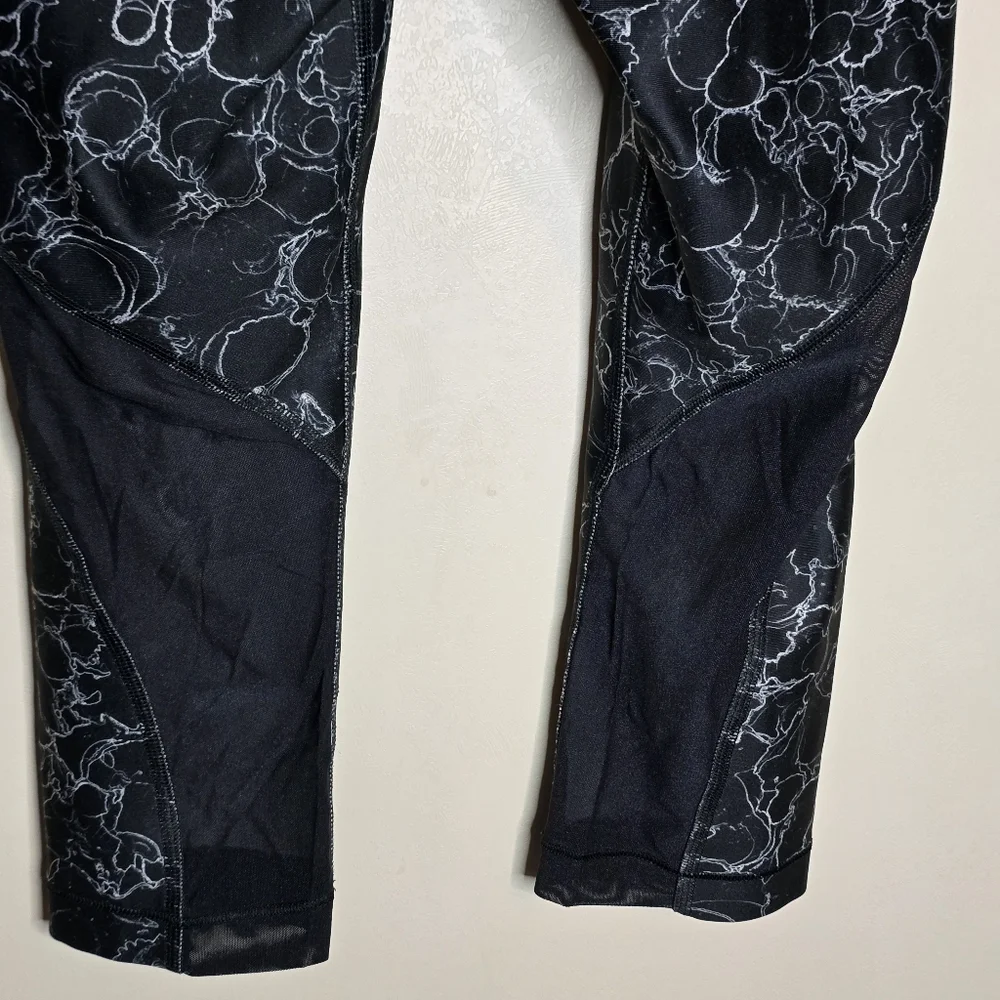 Under Armour Black Marbled Compression Capris Womens Medium - Picture 3 of 5